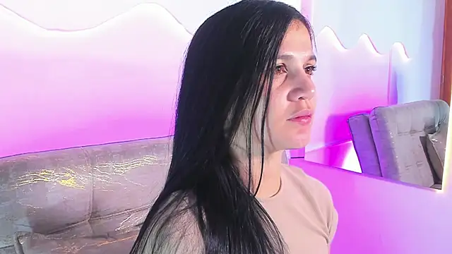Snapshot of MiaMalcova__ chatting on 04.18.26 MiaMalcova online show from 04.18.26