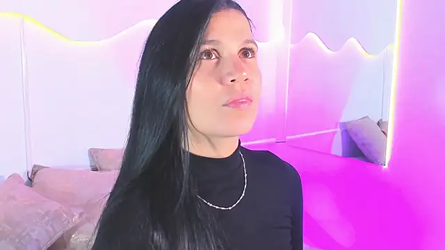 Snapshot of MiaMalcova__ chatting on 05.04.26 MiaMalcova online show from 05.04.26