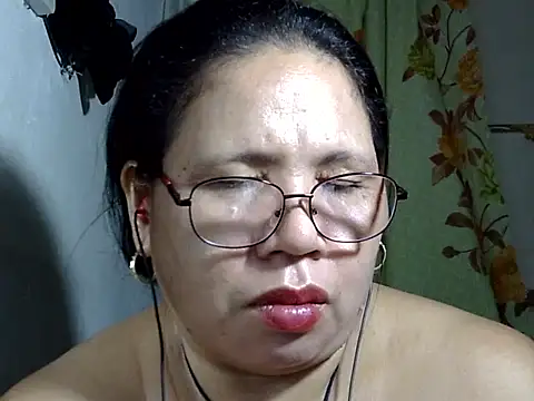 HottyCurlyPeanut online show from 05.22.26