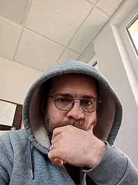 gayboyx77 online show from 04.15.26