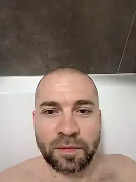 gayboyx77 online show from 04.16.26