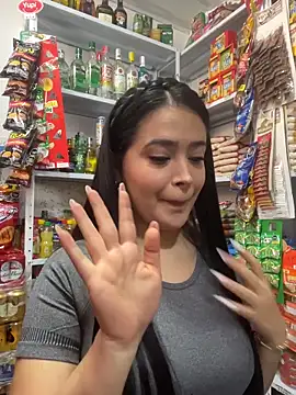 Snapshot of Sara_fun chatting on 11.20.25 Sara fun online show from 11.20.25