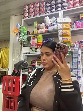 Snapshot of Sara_fun chatting on 12.21.25 Sara fun online show from 12.21.25