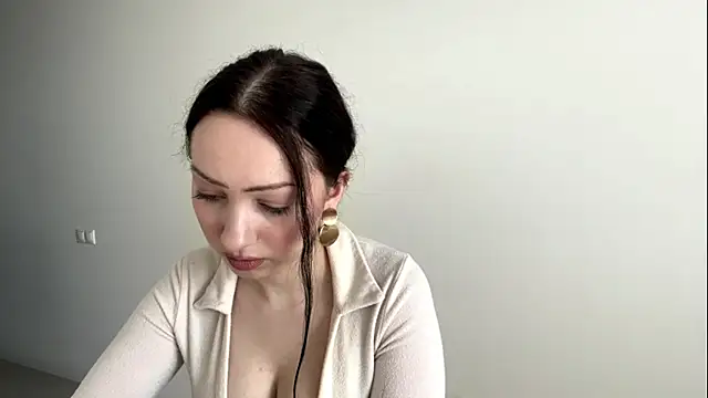 Meow Alika online show from 06.11.26