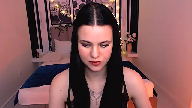 Snapshot of _Scarlett_Lee_ chatting on 04.29.26 Scarlett Lee online show from 04.29.26
