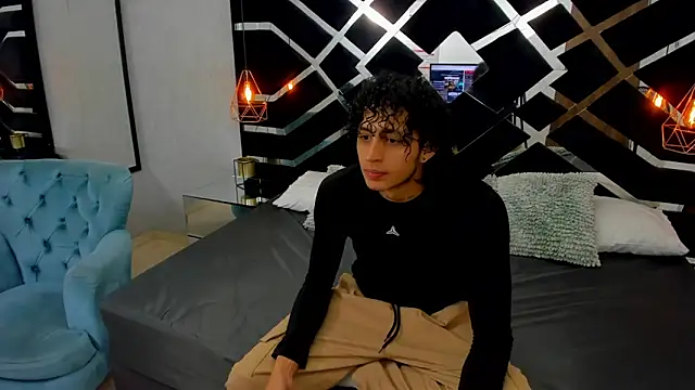 Snapshot of JayTaylorr chatting on 05.16.26 JayTaylorr online show from 05.16.26