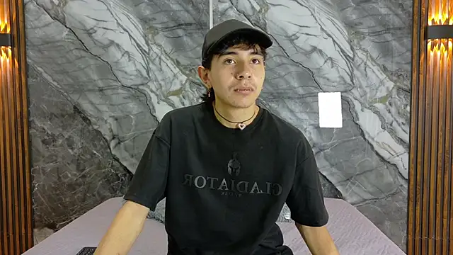 Snapshot of NoahWalker__ chatting on 05.08.26 NoahWalker online show from 05.08.26