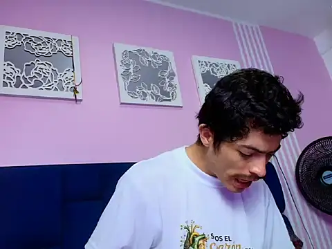 taylor Stele online show from 05.21.26