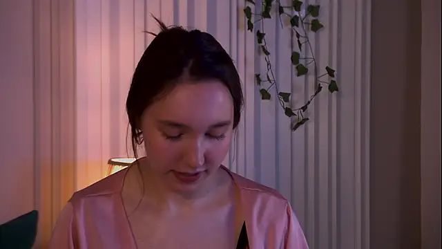 Suzaneey online show from 06.14.26