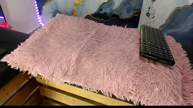 Darianna A online show from 06.08.26