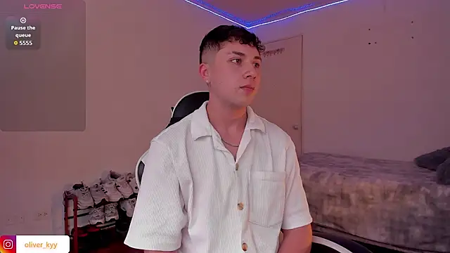 OLIVER K online show from 04.19.26