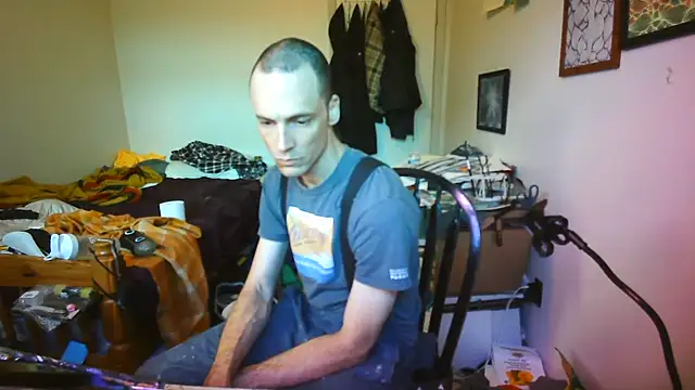 JohnnyMoves online show from 06.12.26