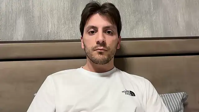 italianass94 online show from 04.16.26