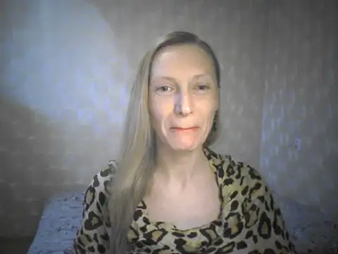 Snapshot of LunaBelle8 chatting on 05.01.26 LunaBelle8 online show from 05.01.26