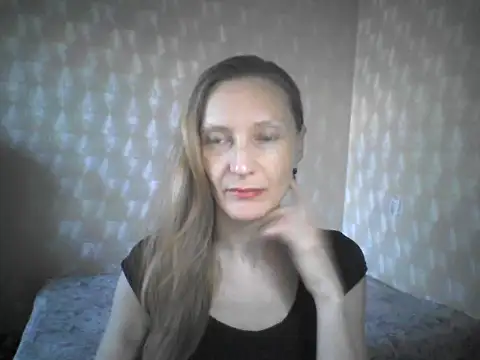 Snapshot of LunaBelle8 chatting on 05.04.26 LunaBelle8 online show from 05.04.26