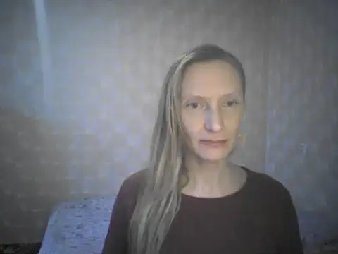 Snapshot of LunaBelle8 chatting on 05.12.26 LunaBelle8 online show from 05.12.26