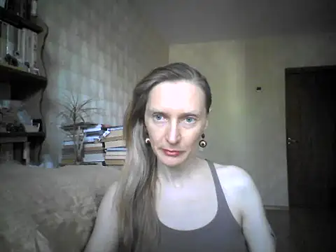 Snapshot of LunaBelle8 chatting on 05.17.26 LunaBelle8 online show from 05.17.26