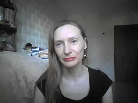 Snapshot of LunaBelle8 chatting on 06.02.26 LunaBelle8 online show from 06.02.26