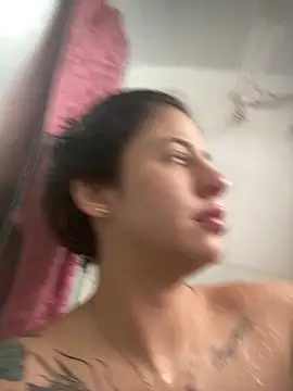 Snapshot of Livia-cortez chatting on 05.23.26 Livia-cortez online show from 05.23.26