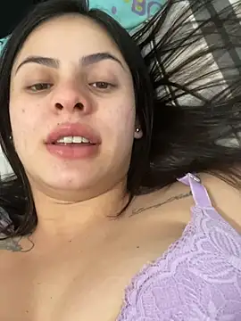 Snapshot of Livia-cortez chatting on 06.17.26 Livia-cortez online show from 06.17.26
