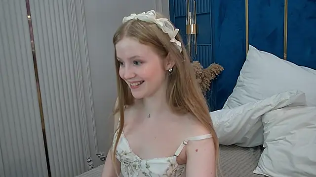 Snapshot of LilianHowards chatting on 06.21.26 LilianHowards online show from 06.21.26