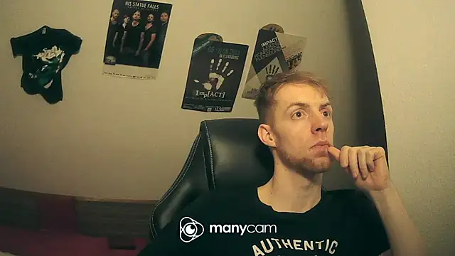 Snapshot of Milkyman7 chatting on 12.18.24 Milkyman7 online show from 12.18.24