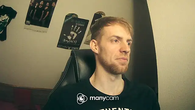 Snapshot of Milkyman7 chatting on 12.25.24 Milkyman7 online show from 12.25.24