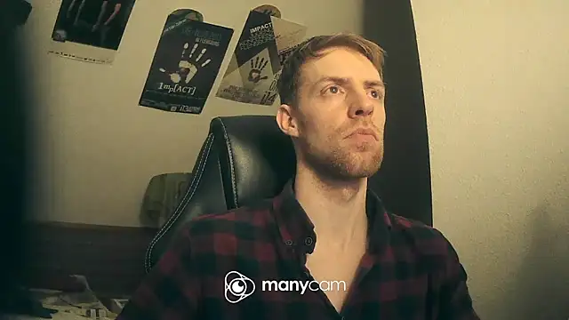 Snapshot of Milkyman7 chatting on 03.10.25 Milkyman7 online show from 03.10.25