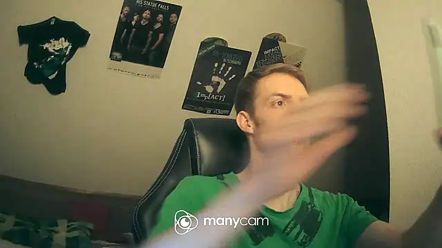 Snapshot of Milkyman7 chatting on 03.15.25 Milkyman7 online show from 03.15.25