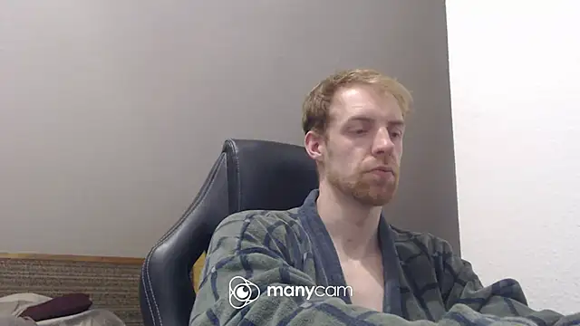 Snapshot of Milkyman7 chatting on 10.11.25 Milkyman7 online show from 10.11.25