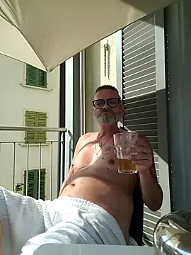 Thomster72 online show from 06.21.26