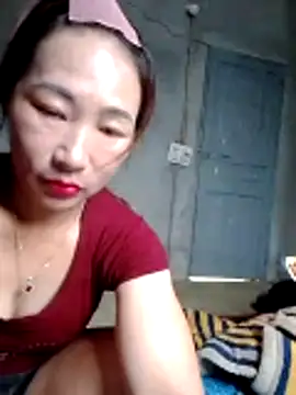 Snapshot of Tieuthu2 chatting on 04.27.26 Tieuthu2 online show from 04.27.26
