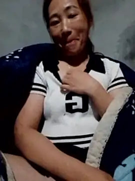 Snapshot of Tieuthu2 chatting on 05.03.26 Tieuthu2 online show from 05.03.26