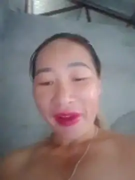 Snapshot of Tieuthu2 chatting on 05.17.26 Tieuthu2 online show from 05.17.26