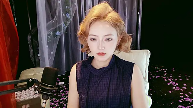 Unique Mia online show from 05.02.26