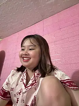 Snapshot of NhungNhun789 chatting on 04.19.26 NhungNhun789 online show from 04.19.26