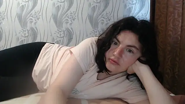 Snapshot of AlinaxJames chatting on 06.08.26 AlinaxJames online show from 06.08.26