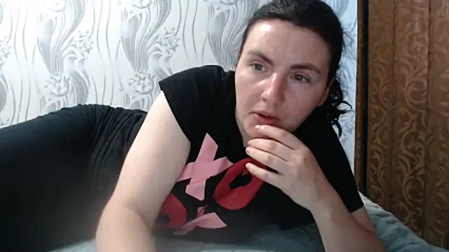 Snapshot of AlinaxJames chatting on 06.09.26 AlinaxJames online show from 06.09.26