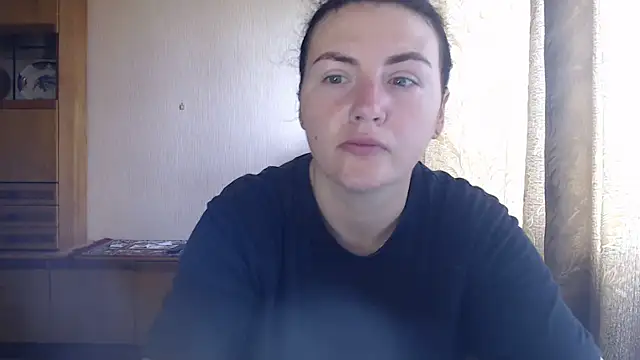 Snapshot of AlinaxJames chatting on 06.22.26 AlinaxJames online show from 06.22.26