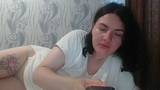 Snapshot of AlinaxJames chatting on 07.01.26 AlinaxJames online show from 07.01.26