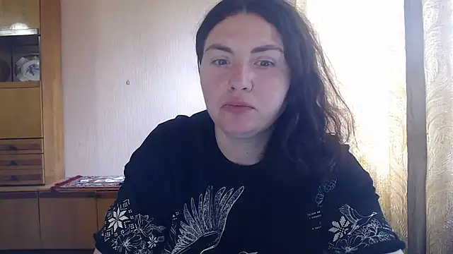 Snapshot of AlinaxJames chatting on 07.05.26 AlinaxJames online show from 07.05.26