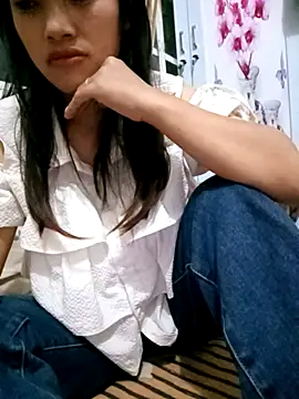 LucyBri01 online show from 04.18.26