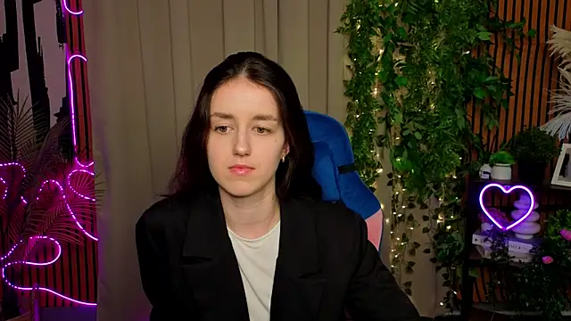 EmiliaDent online show from 04.19.26