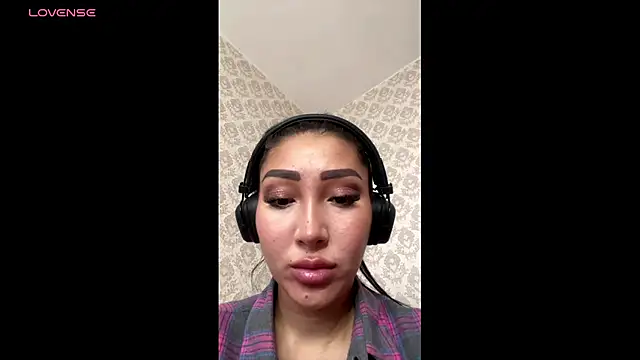 MadelineKiss  online show from 04.22.26