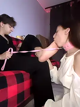 HoneyraFeet online show from 04.21.26