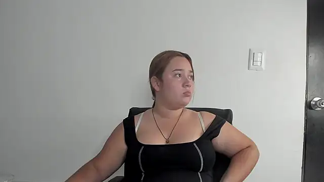 Snapshot of lolabunnysc chatting on 05.26.26 lolabunnysc online show from 05.26.26