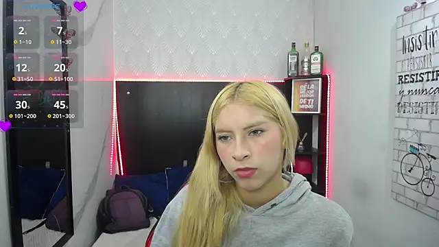Snapshot of nancy_blonde chatting on 06.30.26 nancy blonde online show from 06.30.26