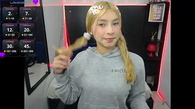 Snapshot of nancy_blonde chatting on 07.01.26 nancy blonde online show from 07.01.26
