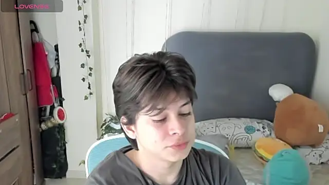 Snapshot of Felixzyn chatting on 06.11.26 Felixzyn online show from 06.11.26