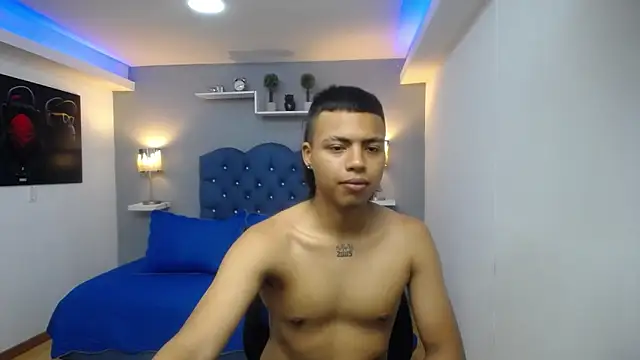 jacke stonne  online show from 04.20.26